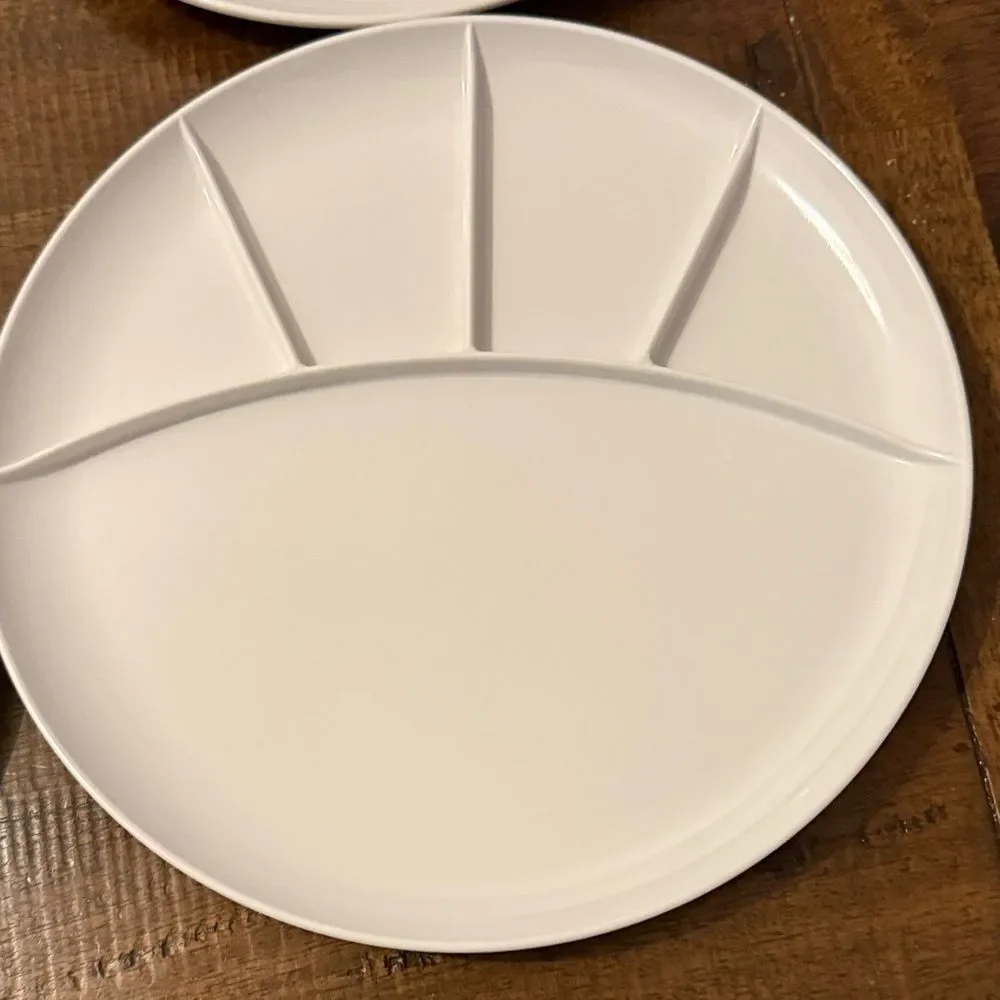 Vintage Fondue Plates 4 White and 4 Green Divided Plates